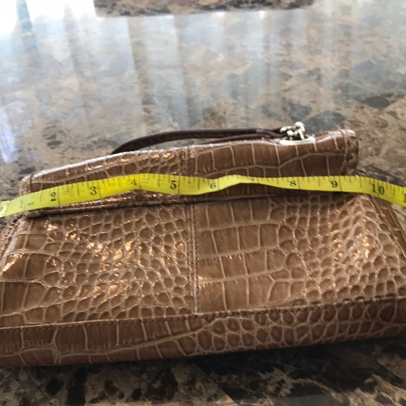 Nine West clutch - Picture 8 of 8